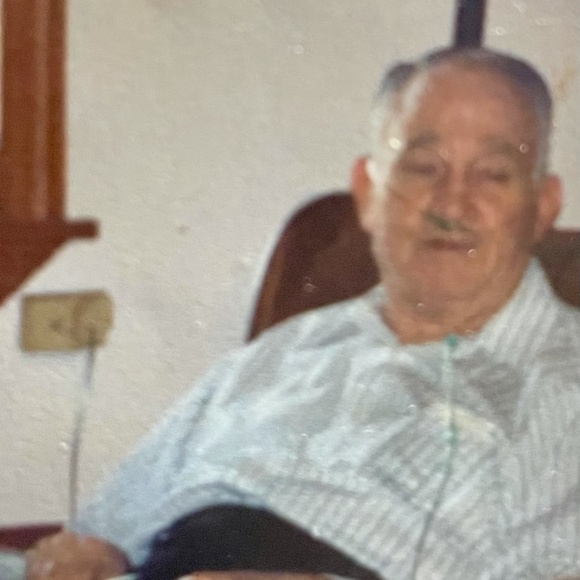 Meet your Posher, Heather - Picture 3 of 3